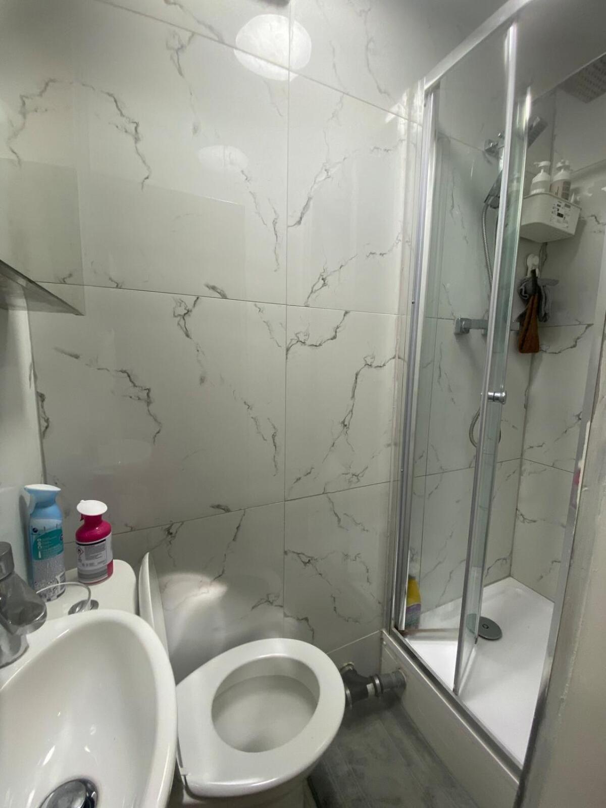 Apartment Homely 5-bed Near 02 Arena & Greenwich With Free Parking And A Large Garden London