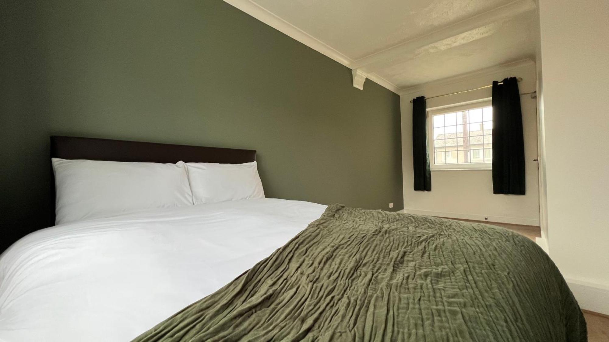 Homely 5-bed Near 02 Arena & Greenwich With Free Parking And A Large Garden *