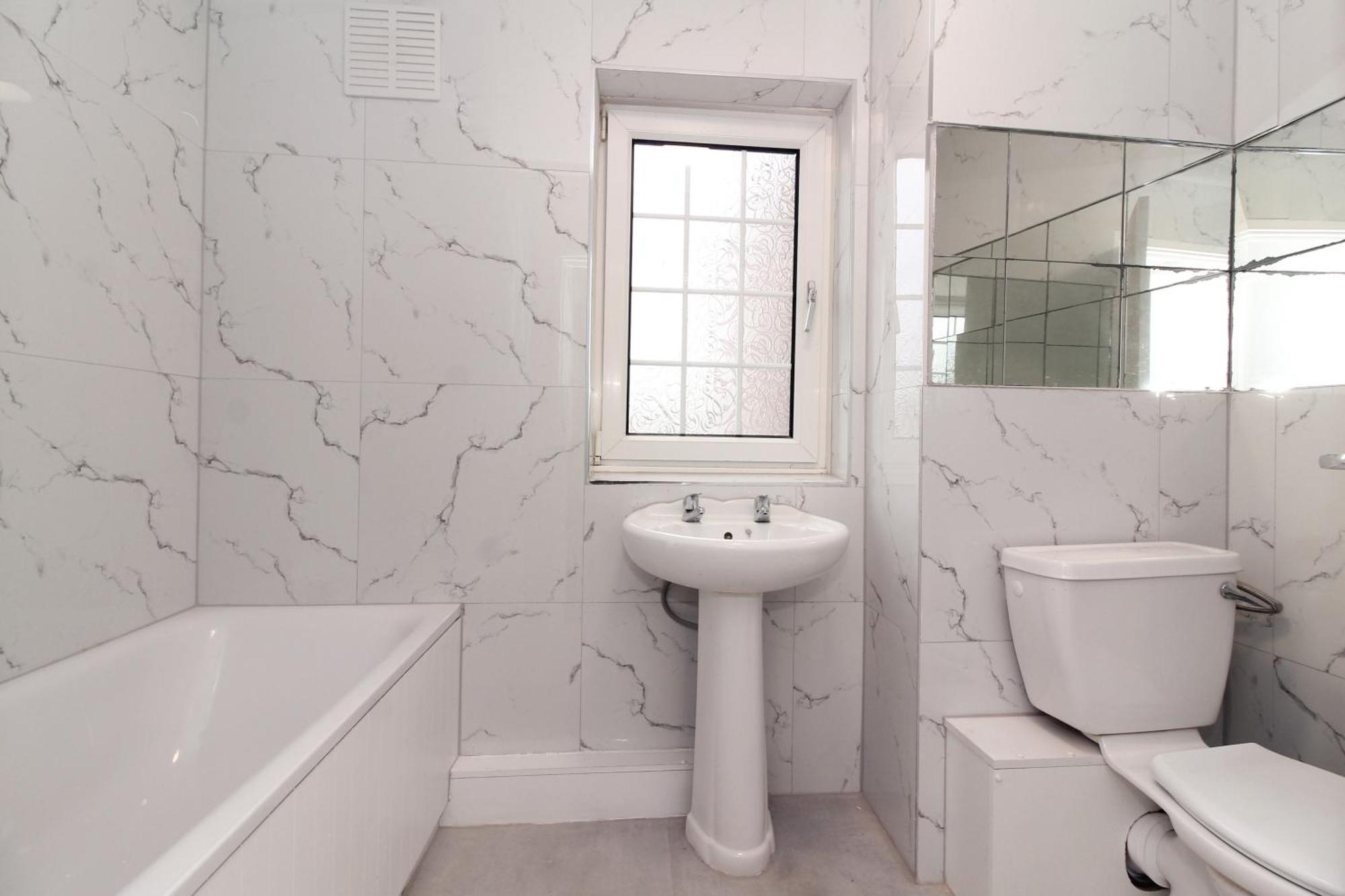 Apartment Homely 5-bed Near 02 Arena & Greenwich With Free Parking And A Large Garden