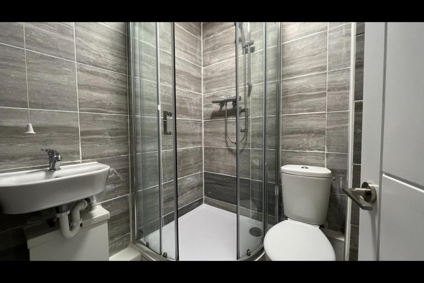 Homely 5-bed Near 02 Arena & Greenwich With Free Parking And A Large Garden Apartment London